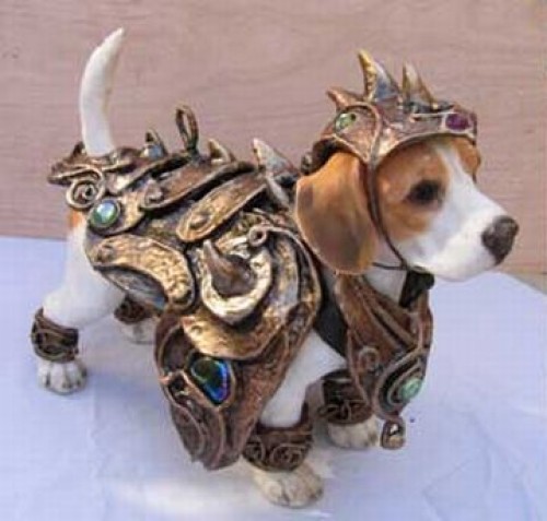 Canino con armadura