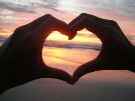 imagen de amor en la playa